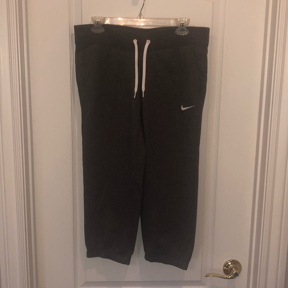 Nike Womens cropped sweats
